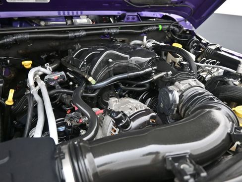 Used 2017 Jeep Wrangler Sahara image 25