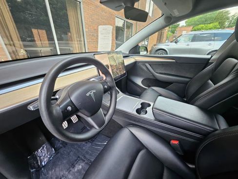 Used 2022 Tesla Model Y Performance AWD/4WD image 36