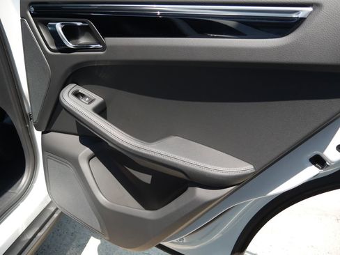 New 2026 Porsche Macan AWD/4WD image 22