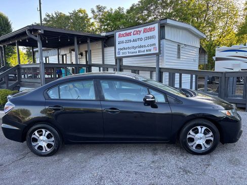 Used 2013 Honda Civic Hybrid Sedan image 2