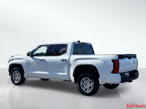 Used 2023 Toyota Tundra SR5 w/ SR5 Convenience Package RWD image 3