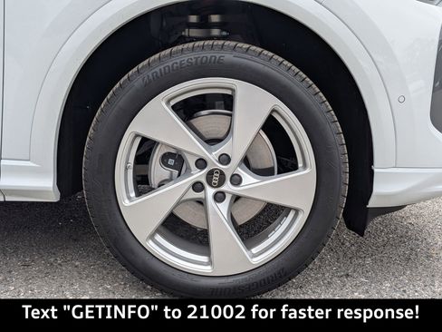 Certified 2025 Audi Q5 Premium Plus image 14