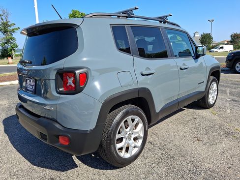 Used 2016 Jeep Renegade Latitude w/ Safety & Security Group AWD/4WD image 6