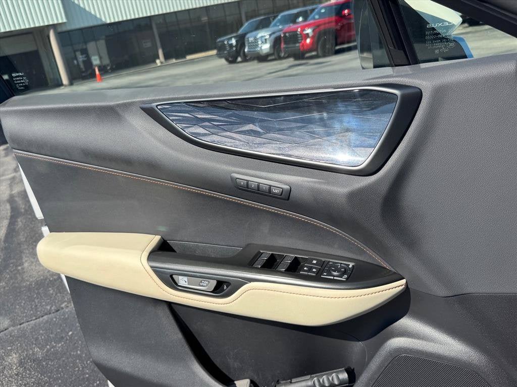 Used 2023 Lexus NX 350h AWD image 23