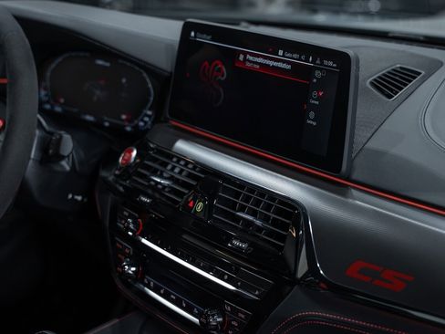 Used 2022 BMW M5 CS image 61