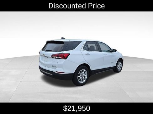 Used 2022 Chevrolet Equinox LT w/ LPO, Floor Liner Package image 3