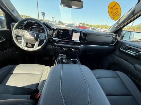 Used 2024 GMC Sierra 1500 SLT image 14