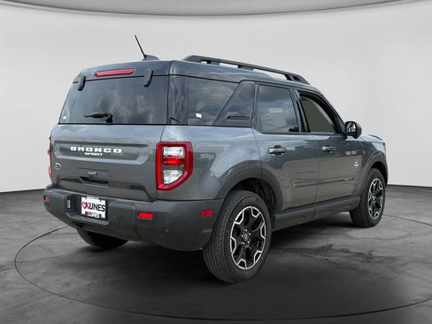 Used 2025 Ford Bronco Sport Outer Banks w/ Outer Banks Tech Package+ AWD/4WD image 9