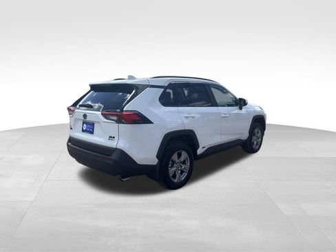 Used 2025 Toyota RAV4 XLE AWD/4WD image 7