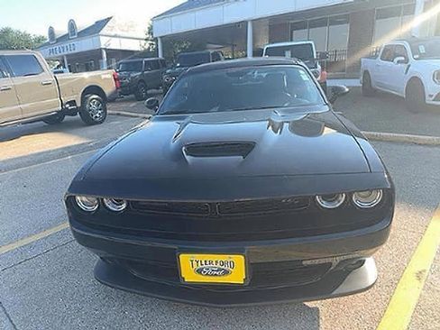 Used 2023 Dodge Challenger R/T w/ Plus Package image 2