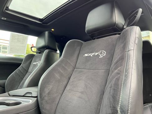 Used 2018 Dodge Challenger SRT Hellcat image 15