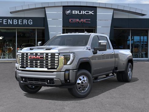 New 2026 GMC Sierra 3500 Denali w/ Denali Reserve Package AWD/4WD image 35