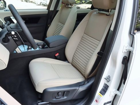 Certified 2025 Land Rover Discovery Sport S image 13