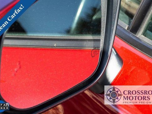 Used 2022 Toyota Corolla Cross XLE w/ Convenience Package image 11