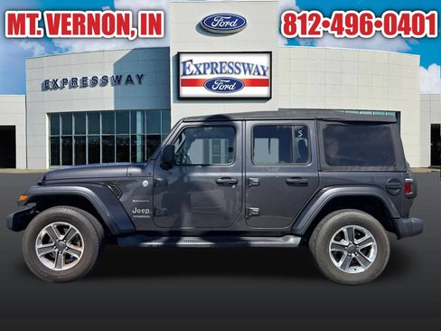 Used 2021 Jeep Wrangler Unlimited Sahara AWD/4WD image 6
