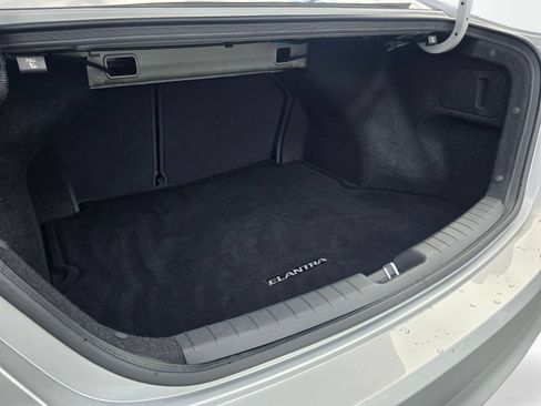 Used 2018 Hyundai Elantra Value Edition FWD image 20