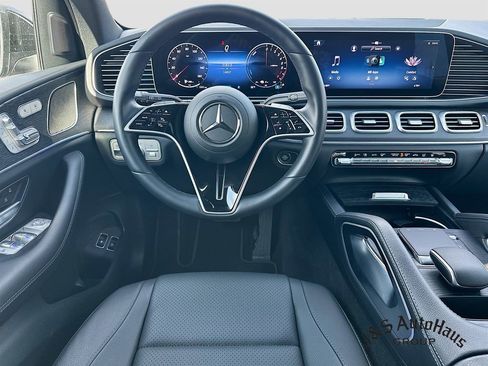 Used 2025 Mercedes-Benz GLE 450e 4MATIC image 29
