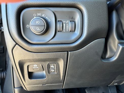 New 2026 RAM 1500 Laramie image 32