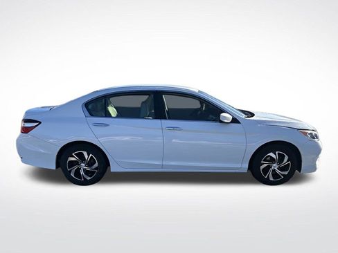 Used 2017 Honda Accord LX image 2