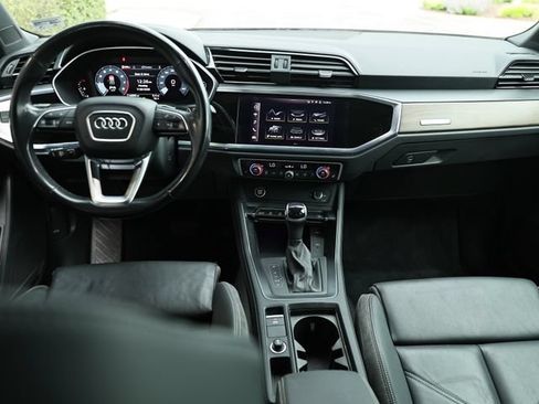 Used 2022 Audi Q3 2.0T Premium Plus w/ Premium Plus Package AWD/4WD image 26