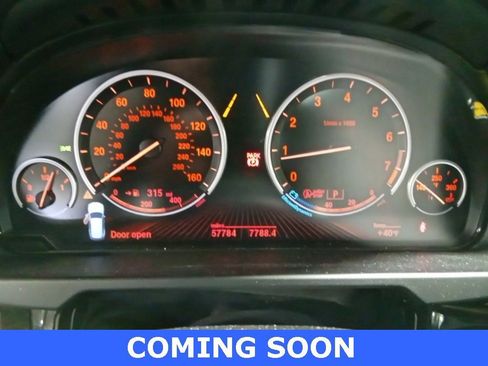 Used 2018 BMW X5 xDrive35i w/ Driving Assistance Package image 12