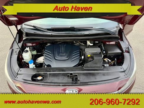Used 2018 Kia Sedona LX w/ LX Essentials Premium Package FWD image 14