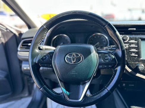 Used 2019 Toyota Camry SE FWD image 10