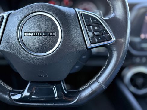 Used 2020 Chevrolet Camaro LT image 28