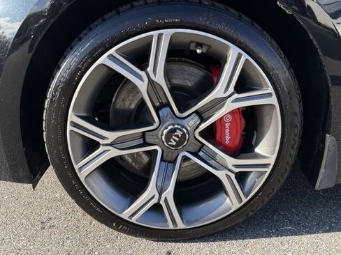 Used 2019 Kia Stinger GT2 image 10