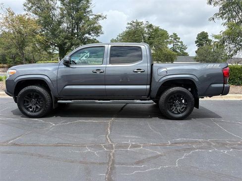 Used 2020 Toyota Tacoma SR AWD/4WD image 2