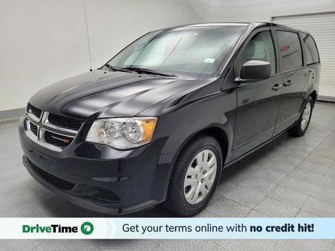 Used 2020 Dodge Grand Caravan SE image 1