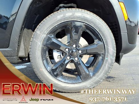 New 2026 Jeep Grand Cherokee Limited w/ Limited Altitude Package image 7