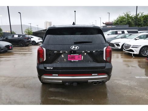 Certified 2025 Hyundai Palisade Calligraphy FWD image 7