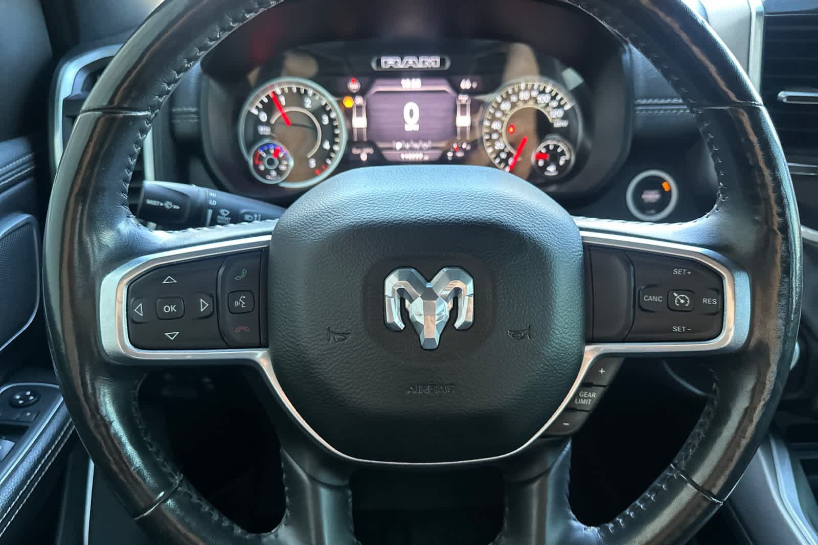Used 2020 RAM 1500 Laramie AWD/4WD image 23