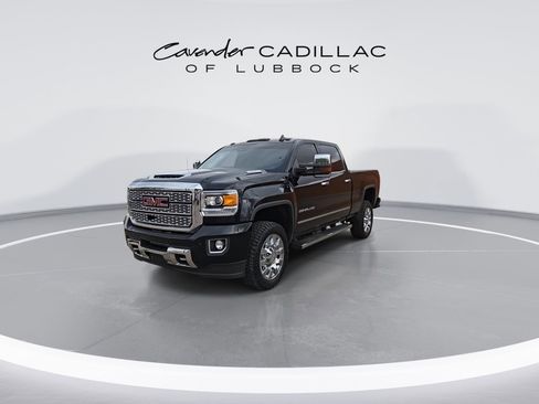 Used 2018 GMC Sierra 2500 Denali w/ Duramax Plus Package AWD/4WD image 3