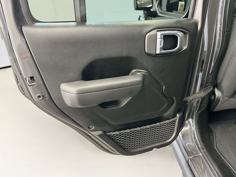 Used 2023 Jeep Wrangler Unlimited Rubicon 4xe w/ Cold Weather Group AWD/4WD image 27
