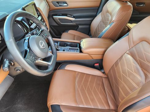 Used 2023 Nissan Pathfinder Platinum w/ Cargo Package FWD image 22