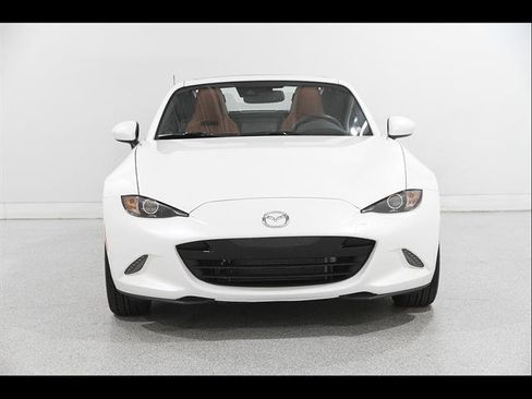 Certified 2023 MAZDA MX-5 Miata Grand Touring RWD image 3