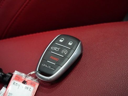 Used 2024 Alfa Romeo Stelvio Veloce image 36