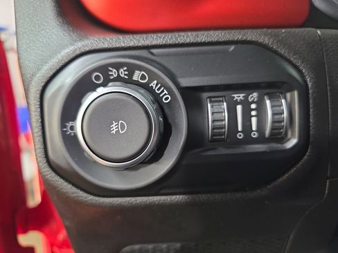 Used 2019 Jeep Wrangler Unlimited Rubicon image 24