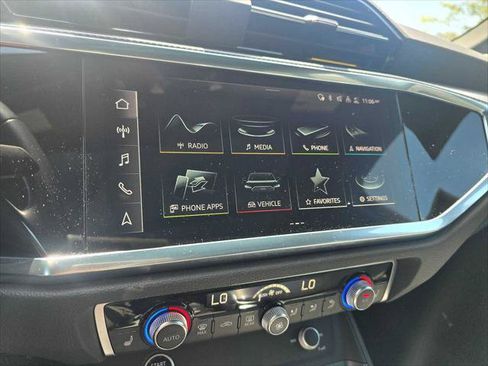 Used 2023 Audi Q3 2.0T Premium Plus w/ Premium Plus Package AWD/4WD image 29