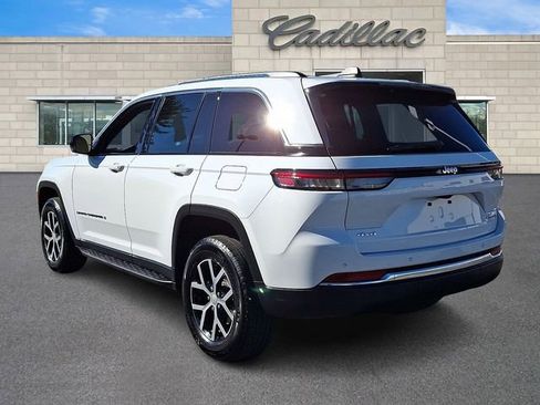 Used 2024 Jeep Grand Cherokee Limited image 4