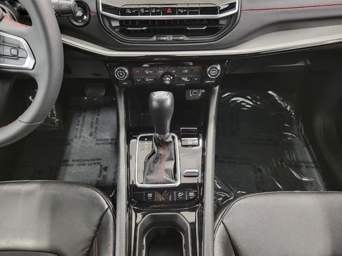 Used 2025 Jeep Compass Trailhawk AWD/4WD image 43