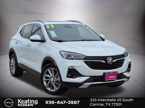 Used 2023 Buick Encore GX Essence w/ Experience Buick Package FWD image 3