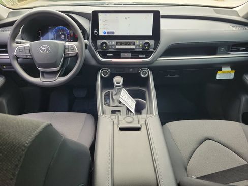 New 2026 Toyota Grand Highlander FWD image 12