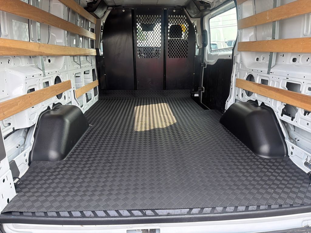 Used 2024 Ford Transit 250 Low Roof w/ Exterior Upgrade Package RWD image 23