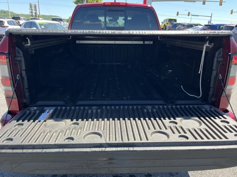 Used 2023 Nissan Frontier SV AWD/4WD image 7