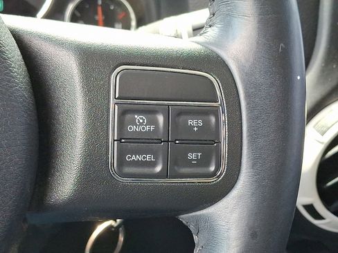 Used 2017 Jeep Wrangler Unlimited Sahara w/ Dual Top Group AWD/4WD image 22