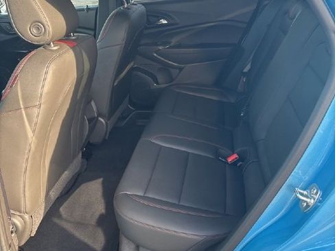 Used 2025 Chevrolet Trax RS image 18