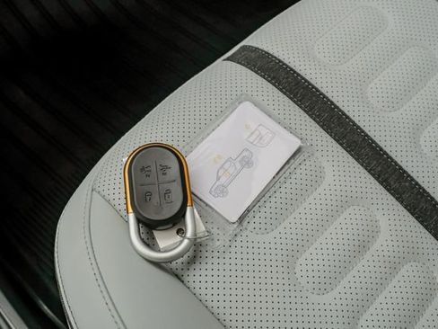 Used 2023 Rivian R1T Adventure image 74